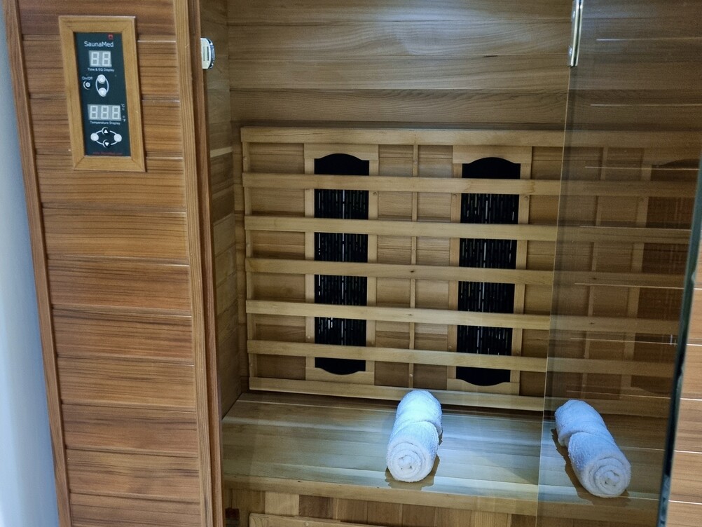 Deluxe Suite/Apartment - "Lilac Cottage"