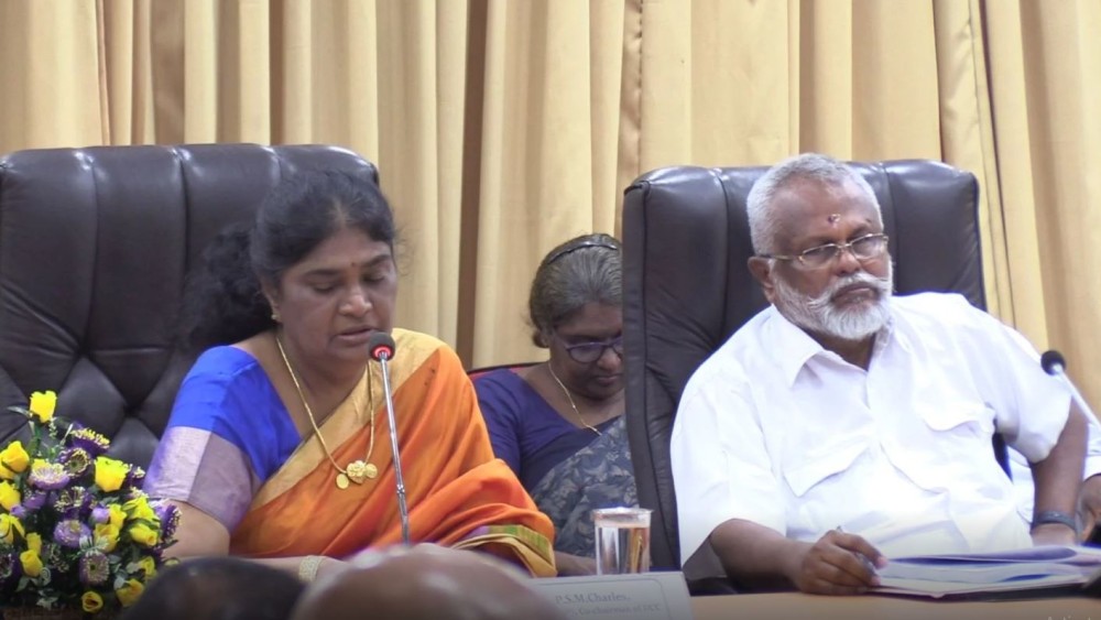 மக்களின் தேவைகளுக்கே முன்னுரிமை! - டக்ளஸ்