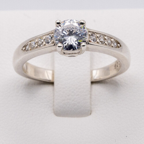 Solitaire zirconia stone set on rhodium plated 925 sterling silver ring