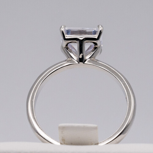 Solitaire zirconia stone set on rhodium plated 925 sterling silver ring
