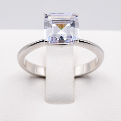 Solitaire zirconia stone set on rhodium plated 925 sterling silver ring