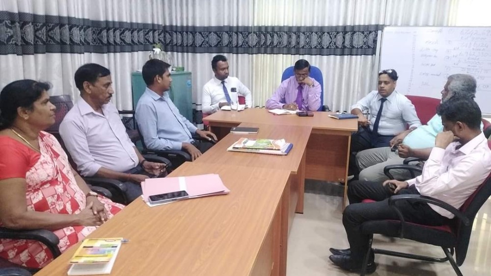 கிழக்கு பிரதம செயலாளர் கல்முனை மாநகர சபைக்கு திடீர் விஜயம்