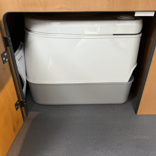 Toyota Regius WELLHOUSE Camper Van 4 Berth 2.7 Petrol Automatic