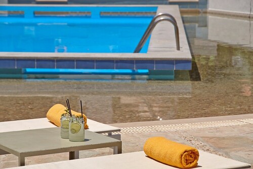 Cascade Holiday Resort – Poros 