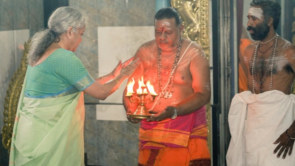 இந்திய நிதி அமைச்சர் உறுதியளித்தார்