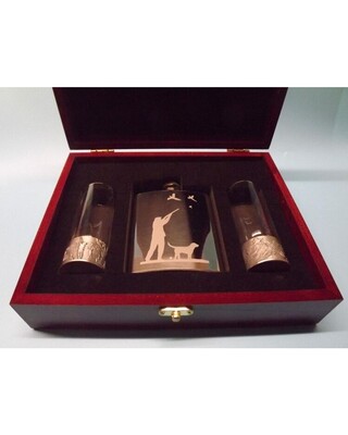 Wooden Gift boxed engraved polished 7oz flask (Shooting Scene) & embossed polished shot glasses