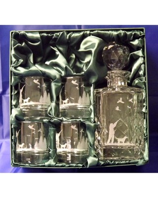 Shooting Scene Engraved Crystal decanter and 4 whisky glasses