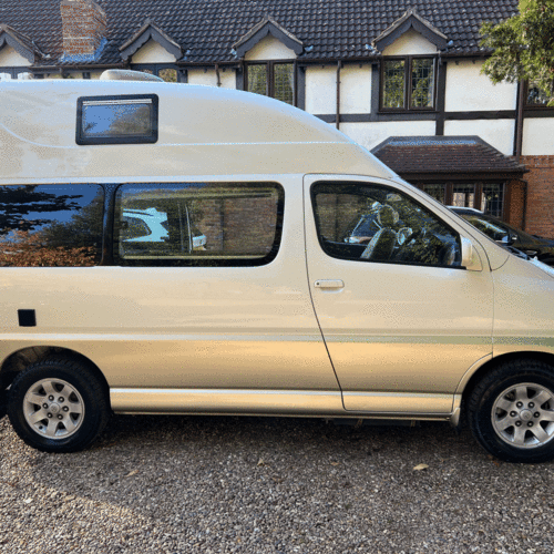 Toyota Granvia WELLHOUSE Camper Van 2 Berth 2690cc Petrol Automatic PRO Conversion