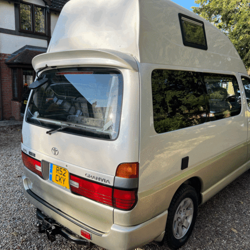 Toyota Granvia WELLHOUSE Camper Van 2 Berth 2690cc Petrol Automatic PRO Conversion