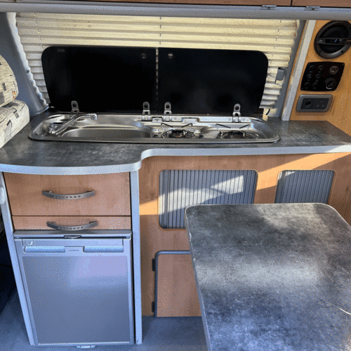 Toyota Granvia WELLHOUSE Camper Van 2 Berth 2690cc Petrol Automatic PRO Conversion