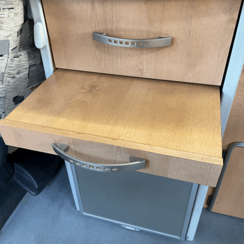 Toyota Granvia WELLHOUSE Camper Van 2 Berth 2690cc Petrol Automatic PRO Conversion