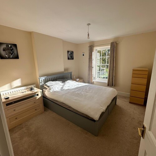 OLD WOLVERTON - 3 BEDROOM BARN CONVERSION