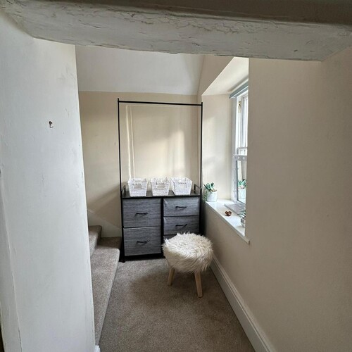 OLD WOLVERTON - 3 BEDROOM BARN CONVERSION