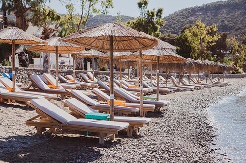 Cascade Holiday Resort – Poros 
