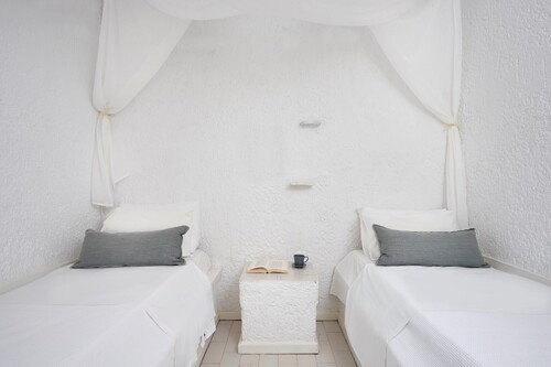 Cascade Holiday Resort – Poros 