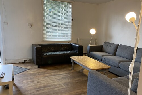 10 Cliff Mount Terrace