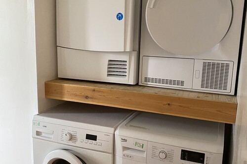 10 Cliff Mount Terrace