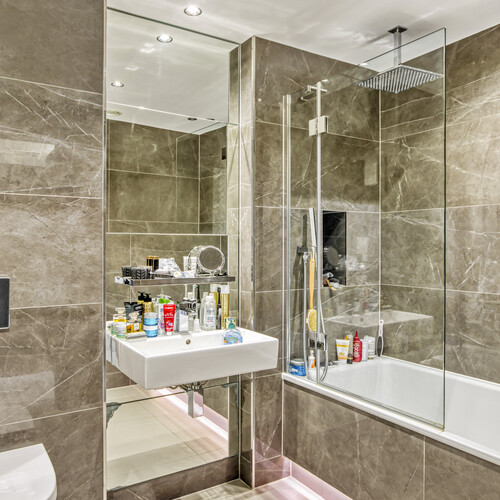 Sopwith Way, London, SW11