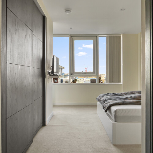 Sopwith Way, London, SW11