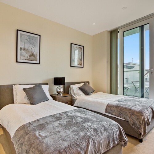 Sopwith Way, London, SW11