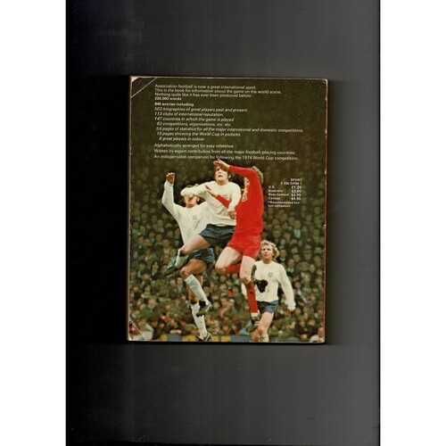 World Soccer From A-Z by Norman Barrett (paperback book) 1973