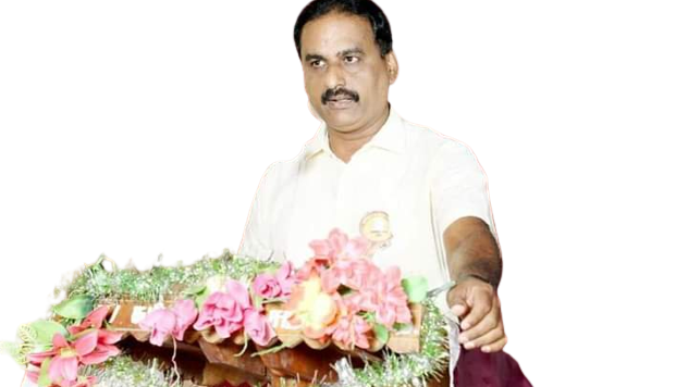 தமிழர்களுக்கு அதிகாரம் இல்லாத பல்கலைக்கழகம் காட்டுகிறார் ரணில் - சபா குகதாஸ்