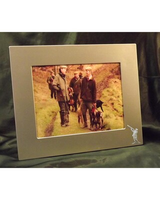 Large single image frame with small pewter Embellishment.
