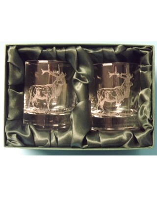 2 Engraved Whisky Glasses with Red deer image