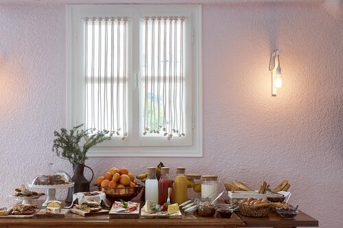 Nikki's Village - Poros 