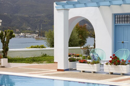 Nikki's Village - Poros 