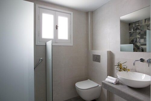 Nikki's Village - Poros 