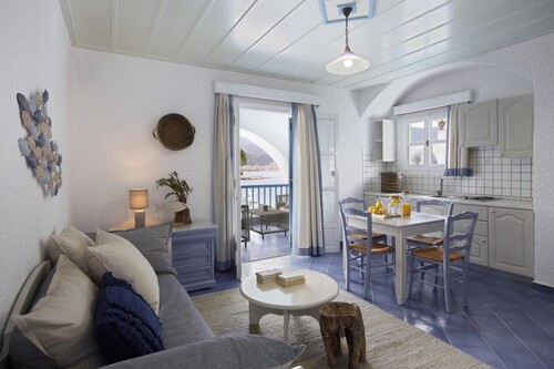 Nikki's Village - Poros 