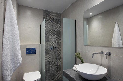 Nikki's Village - Poros 