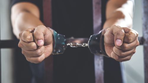 மதுபோதையில் நீதிமன்றத்துக்கு வந்த பொலிஸ் உத்தியோகத்தருக்கு பிணை