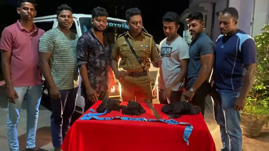 வாள்வெட்டு பழி வாங்கவே 