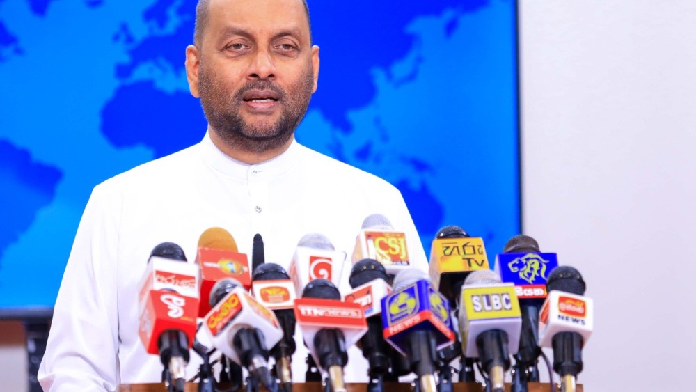 இளைஞர் சமுதாயத்தை விவசாயத்தின் பக்கம்  ஈர்க்கத் தேவையான நடவடிக்கை