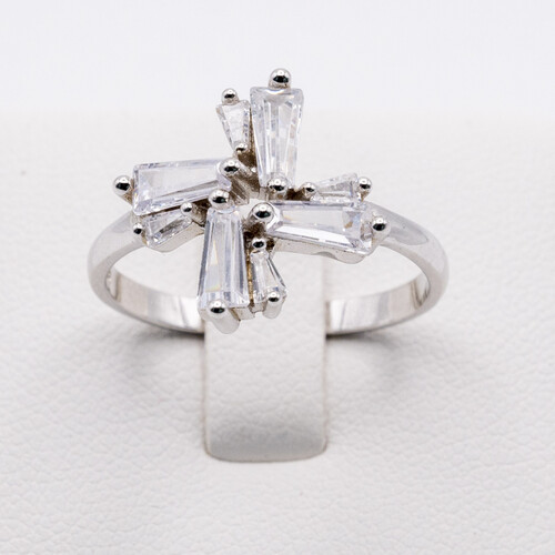 Flower Design Silver Ring with Baguette Cut Zirconia Gem Stones