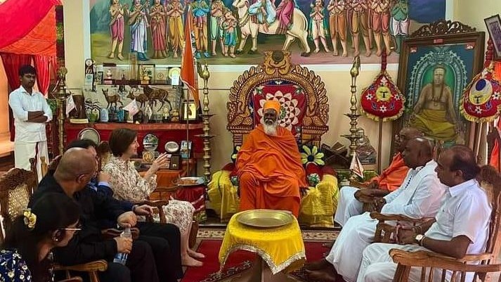 வெளிநாட்டு தூதுவர்கள் - நல்லை ஆதீன குரு முதல்வர் சந்திப்பு