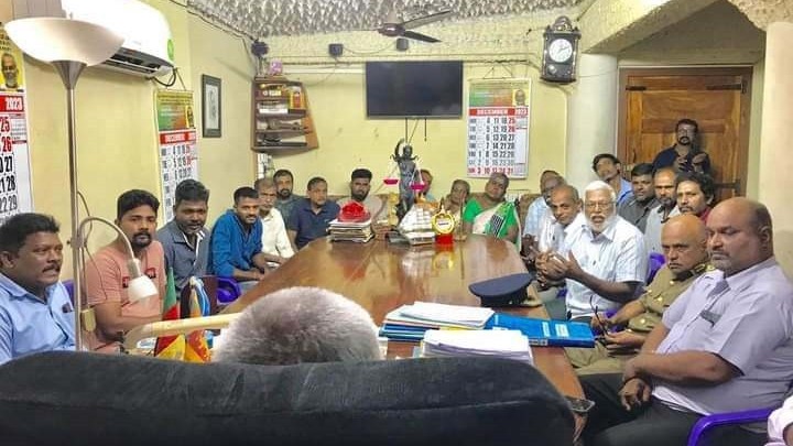 அகற்றப்படும் உடுப்பிட்டி மதுபான சாலை