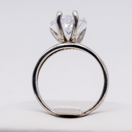 Solitaire zirconia stone set on Rhodium plated 925 sterling silver ring