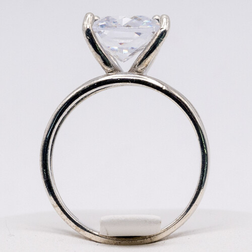 Solitaire zirconia stone set on Rhodium plated 925 sterling silver ring