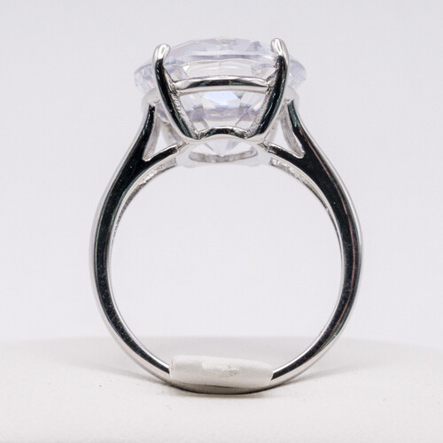 Solitaire zirconia stone set on Rhodium plated 925 sterling silver ring