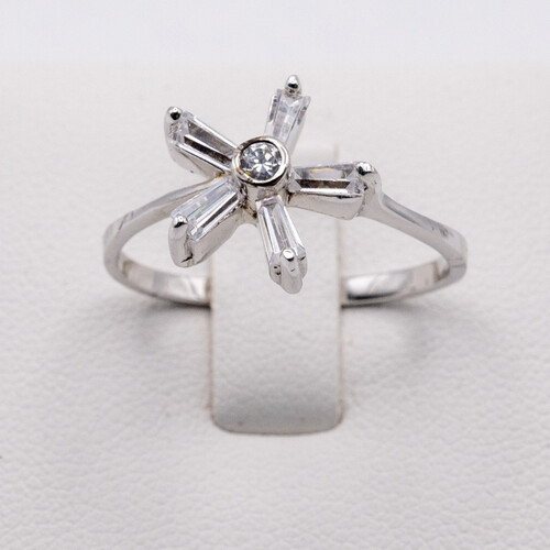 Flower Design Silver Ring with Baguette Cut Zirconia Gem Stones