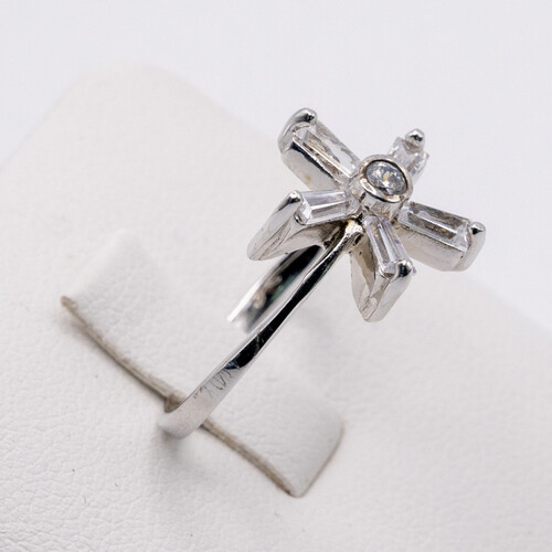 Flower Design Silver Ring with Baguette Cut Zirconia Gem Stones