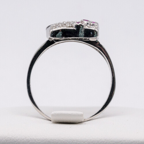 Kitten Design Silver Ring with Zirconia Gem Stones