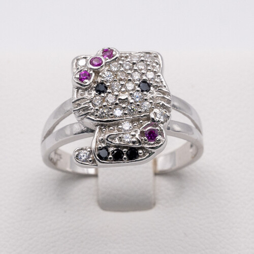 Kitten Design Silver Ring with Zirconia Gem Stones