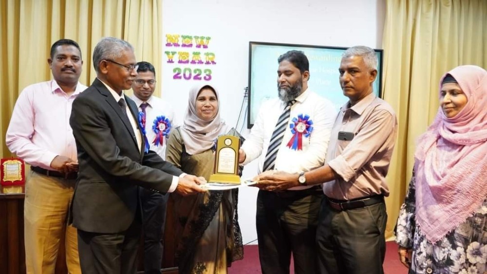 விருது வழங்கி கௌரவிப்பு