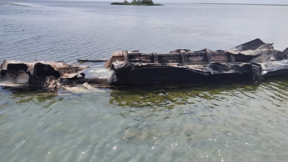 வடமராட்சி கிழக்கில் படகுகள், வலைகள் தீக்கிரை