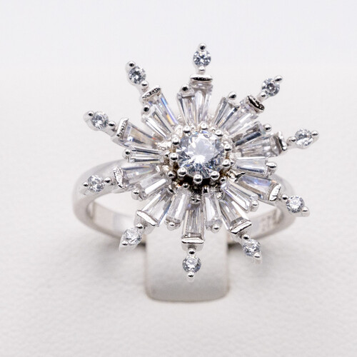 Snow Flake Design Silver Ring with Zirconia Gem Stones