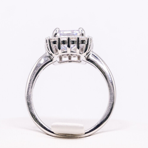 Zirconia Halo Style Stone Set on 925 Sterling Silver Ring